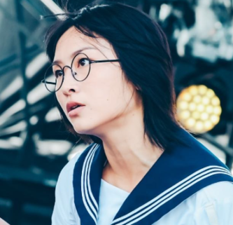 新しい学校のリーダーズ　SUZUKA　すずか　ボーカル　眉毛　ない　なし　全剃り　なぜ　理由　紅白