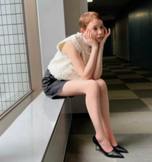 トリンドル玲奈　かつら　本麒麟　CM ズラ　ウィッグ　髪型　髪の毛　変　違和感　不自然